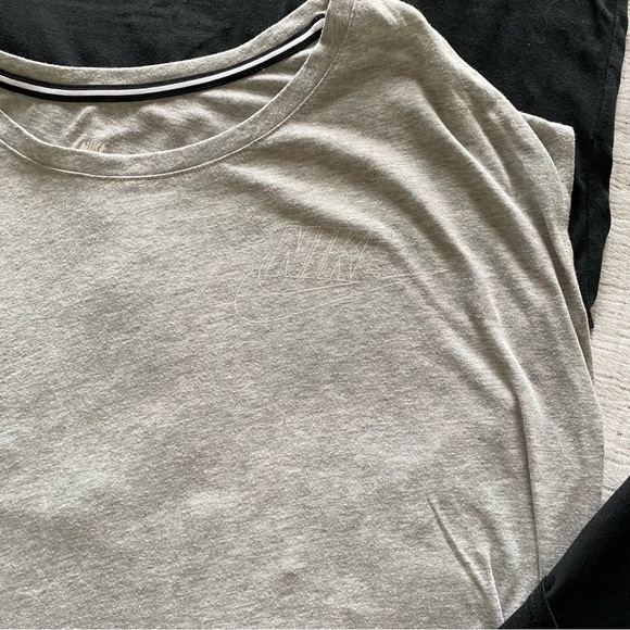 Nike Top Bundle | Size M/L - Picture 5 of 6